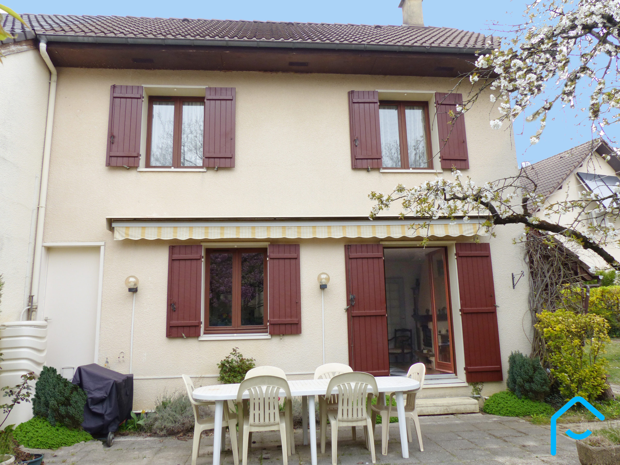 A vendre maison Chambéry Savoie jardin 3 chambres garage vue 1