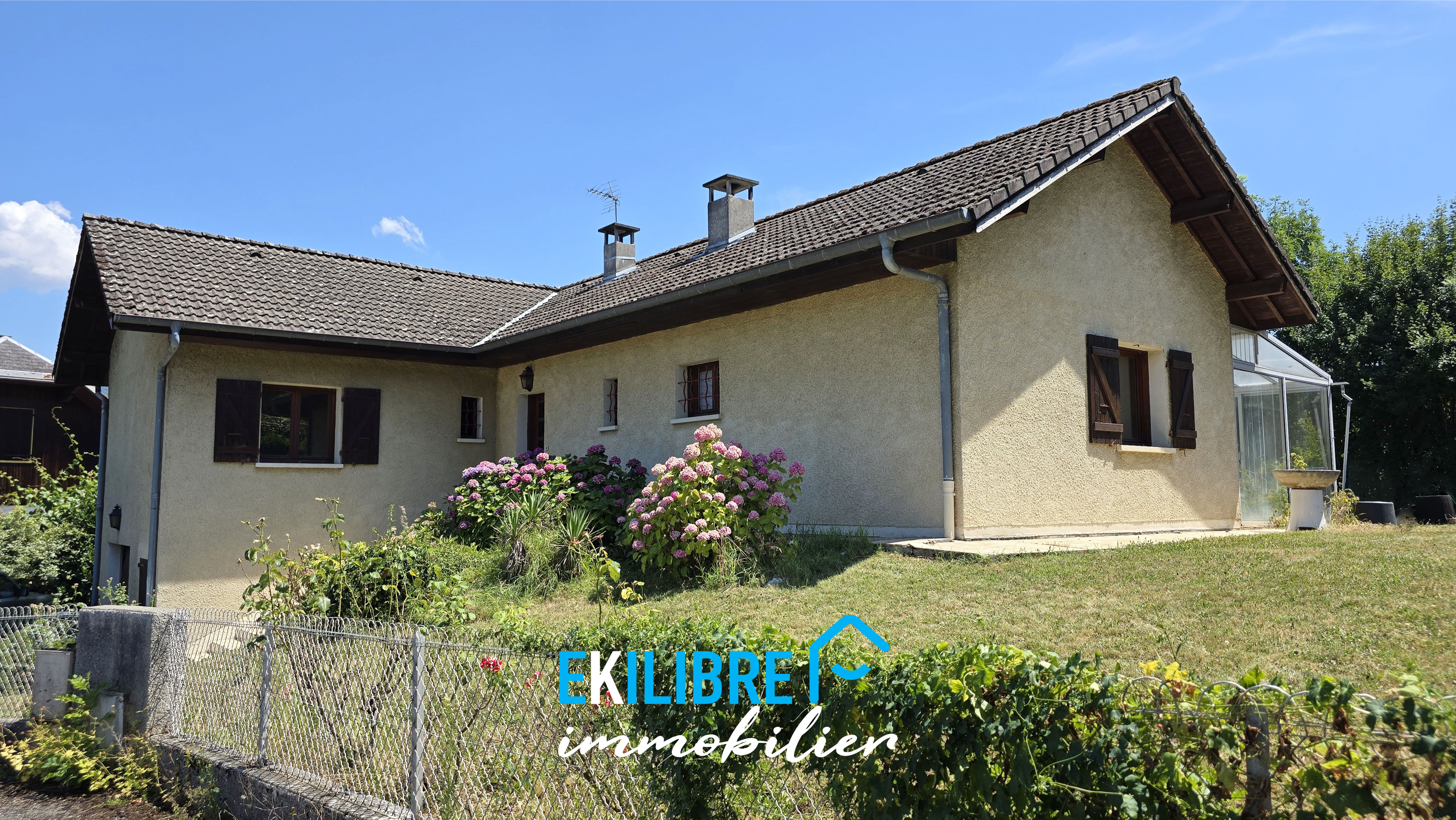 A vendre Savoie Chambéry Barberaz maison individuelle, terrain, piscine, résidentiel, calme, impasse, vue 1
