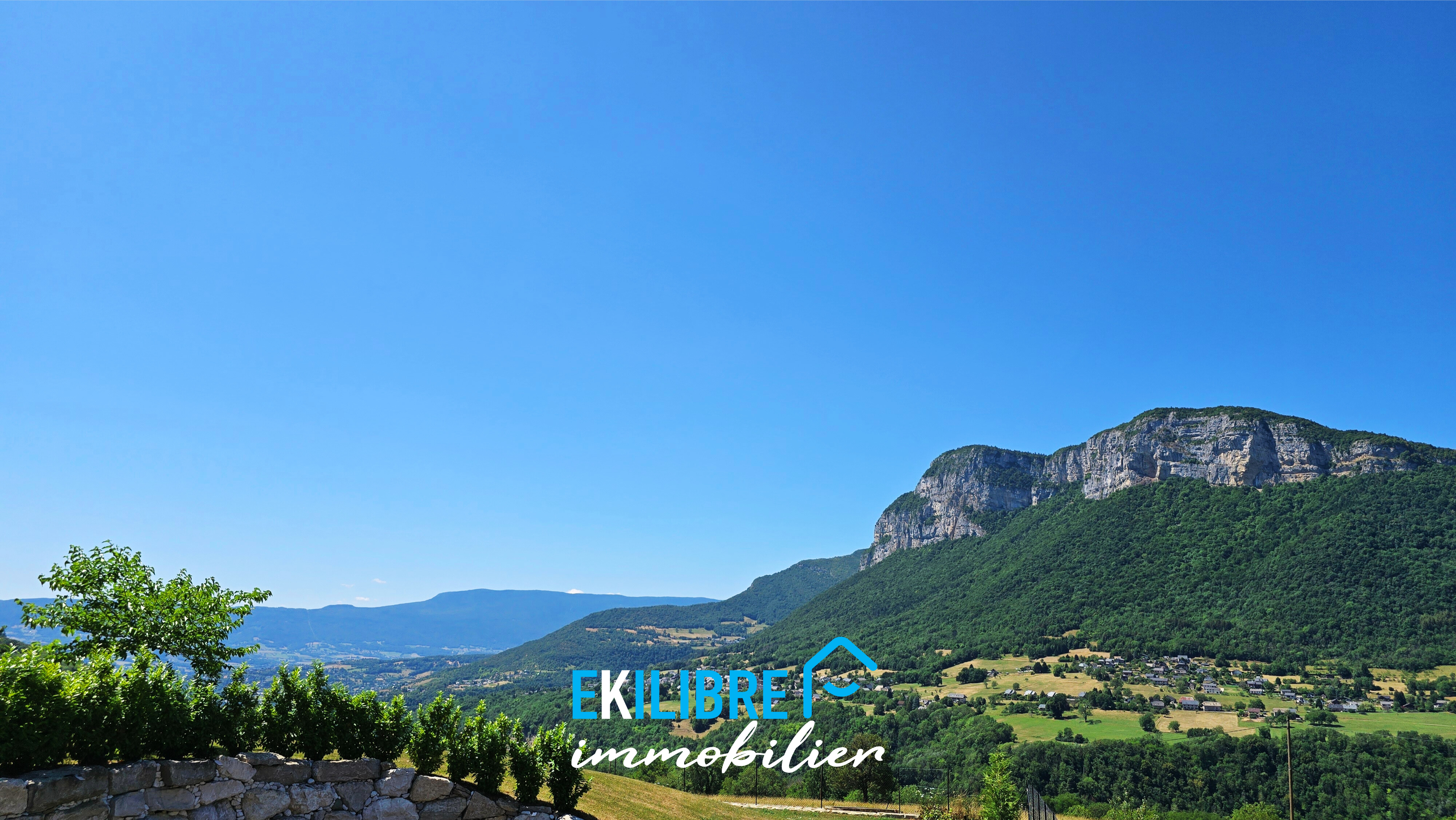 A vendre Savoie maison neuve moderne vue montagnes piscine parc vue 12