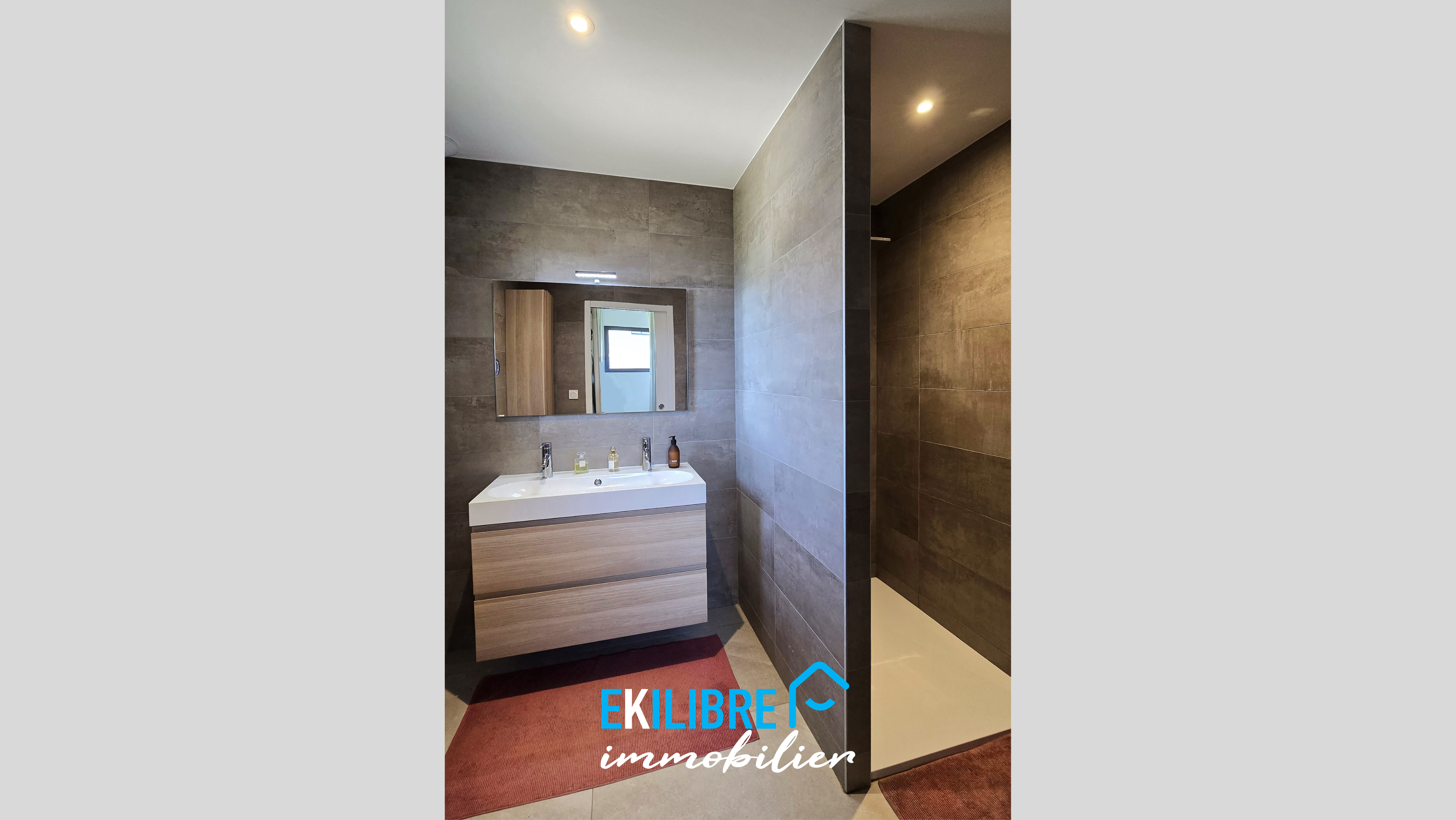 A vendre Savoie maison neuve moderne vue montagnes piscine parc vue 17