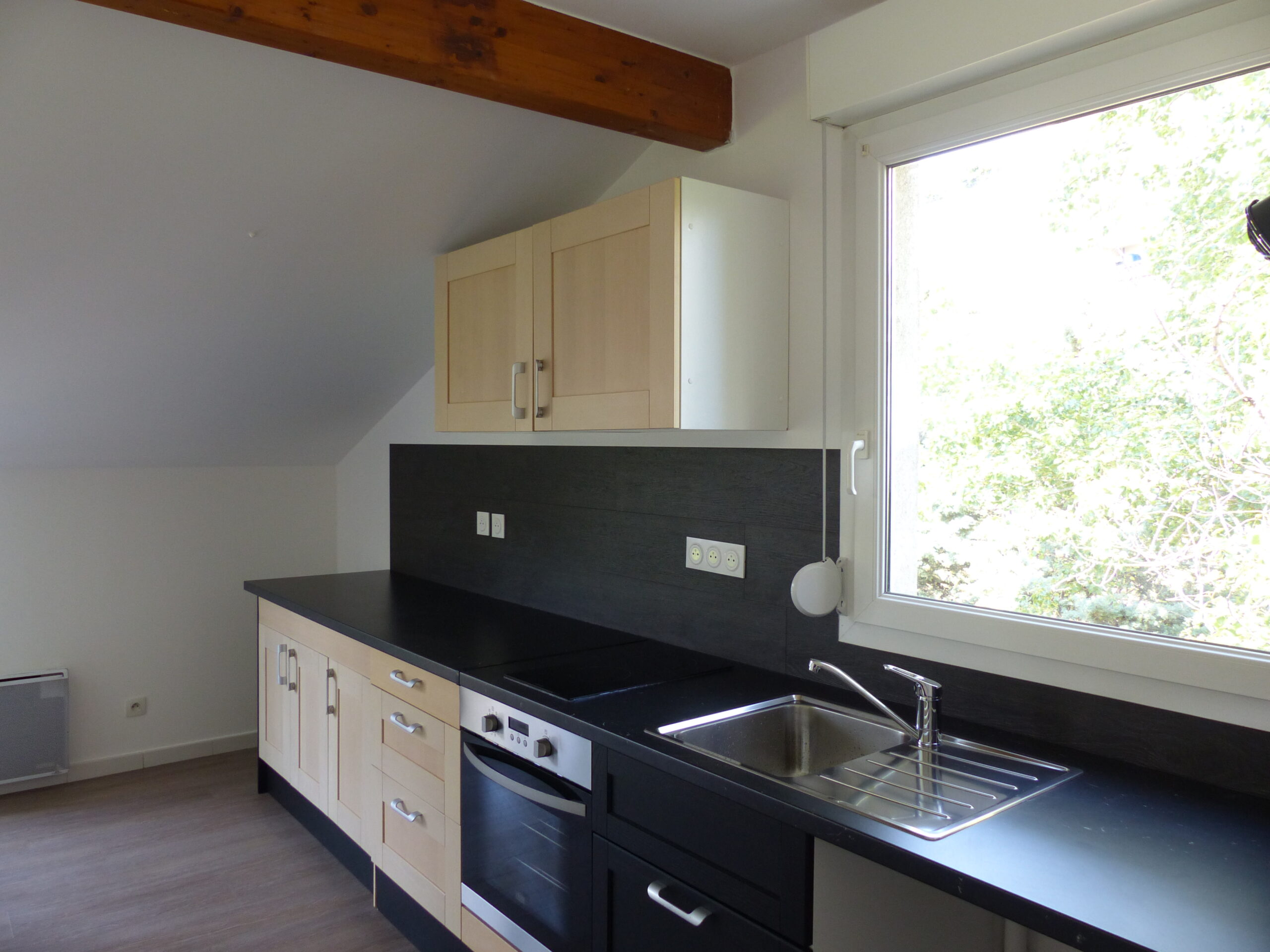 A louer T2 avec balcon 42m² avec cave et garage Lyon 7