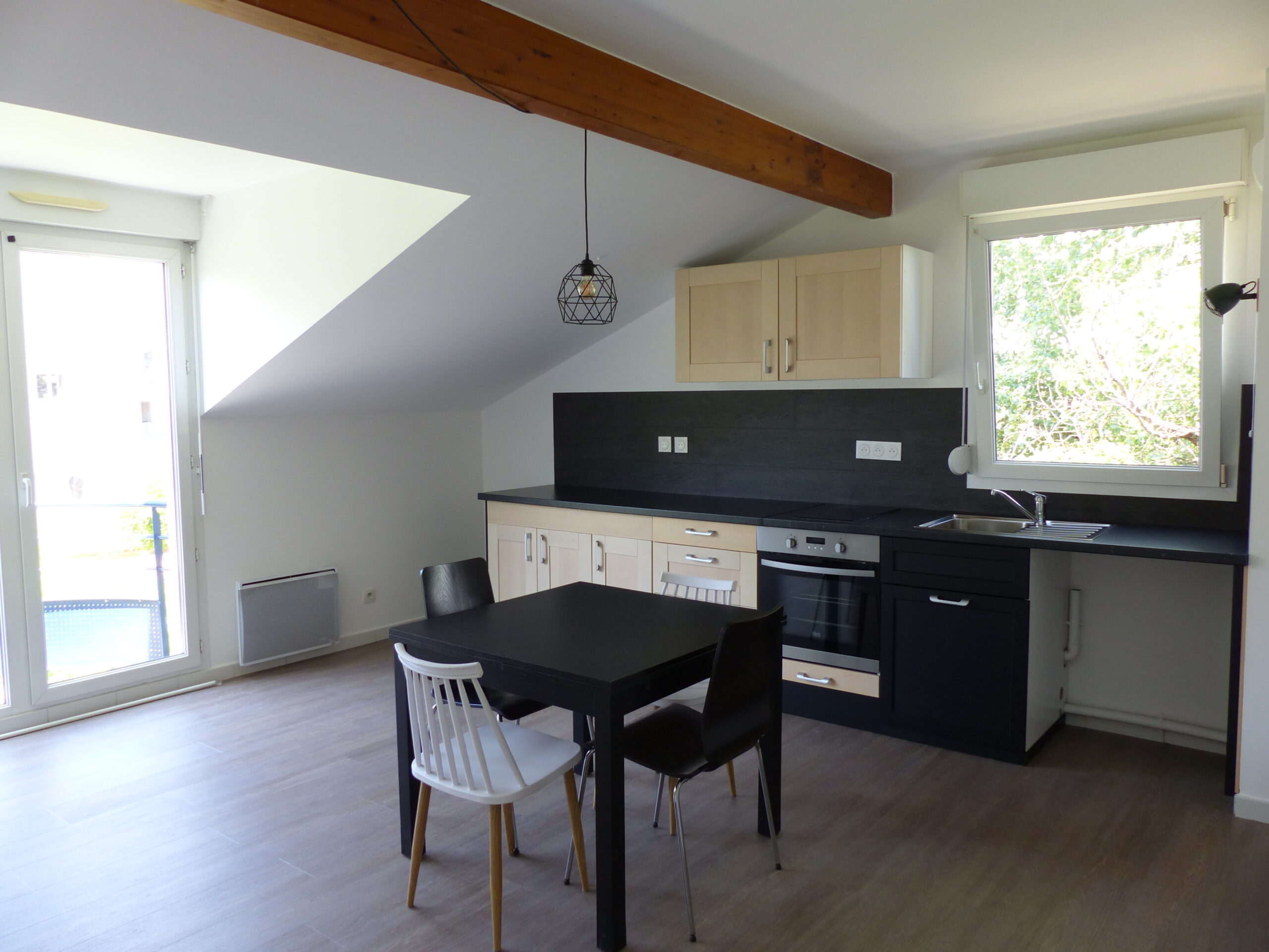 A louer T2 avec balcon 42m² avec cave et garage Lyon 7