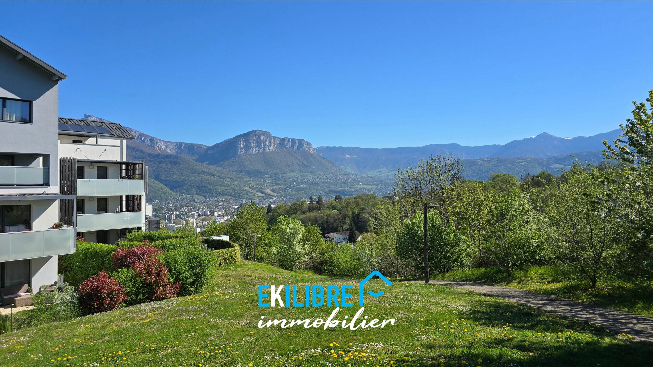A vendre appartement T4 garage vue montagnes Jacob-Bellecombette vue 2