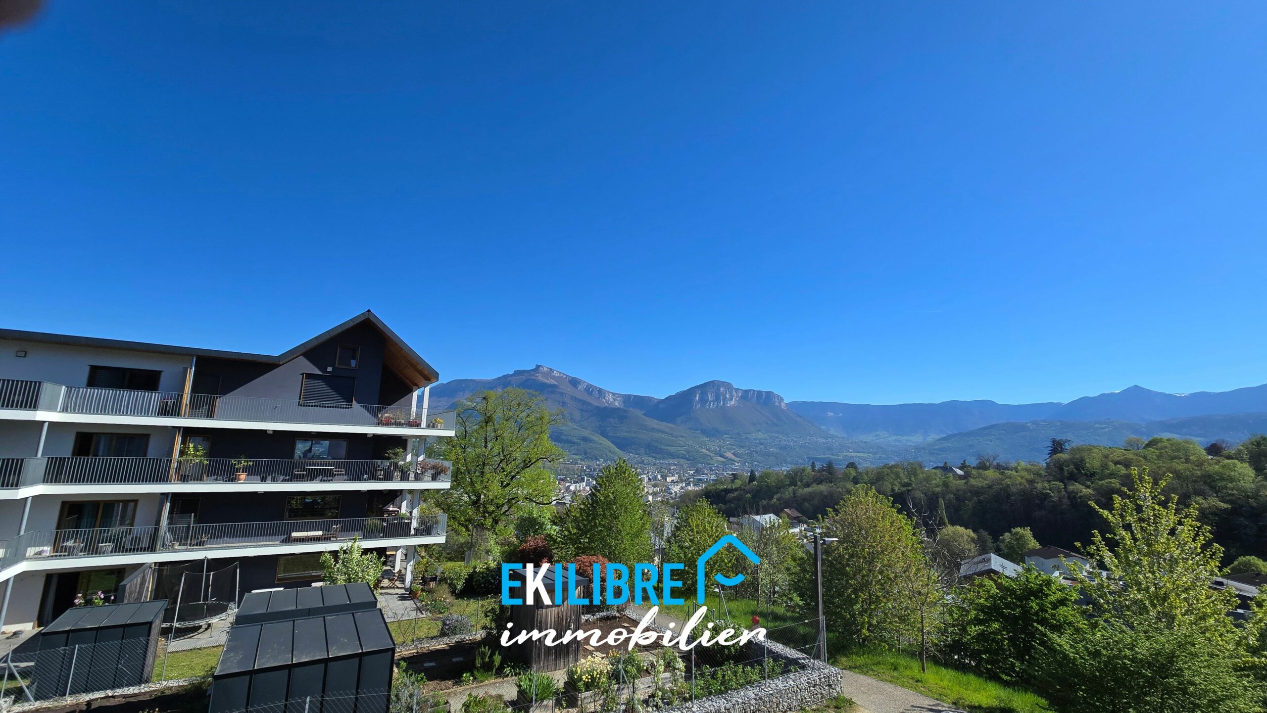 A vendre appartement T4 garage vue montagnes Jacob-Bellecombette vue 7