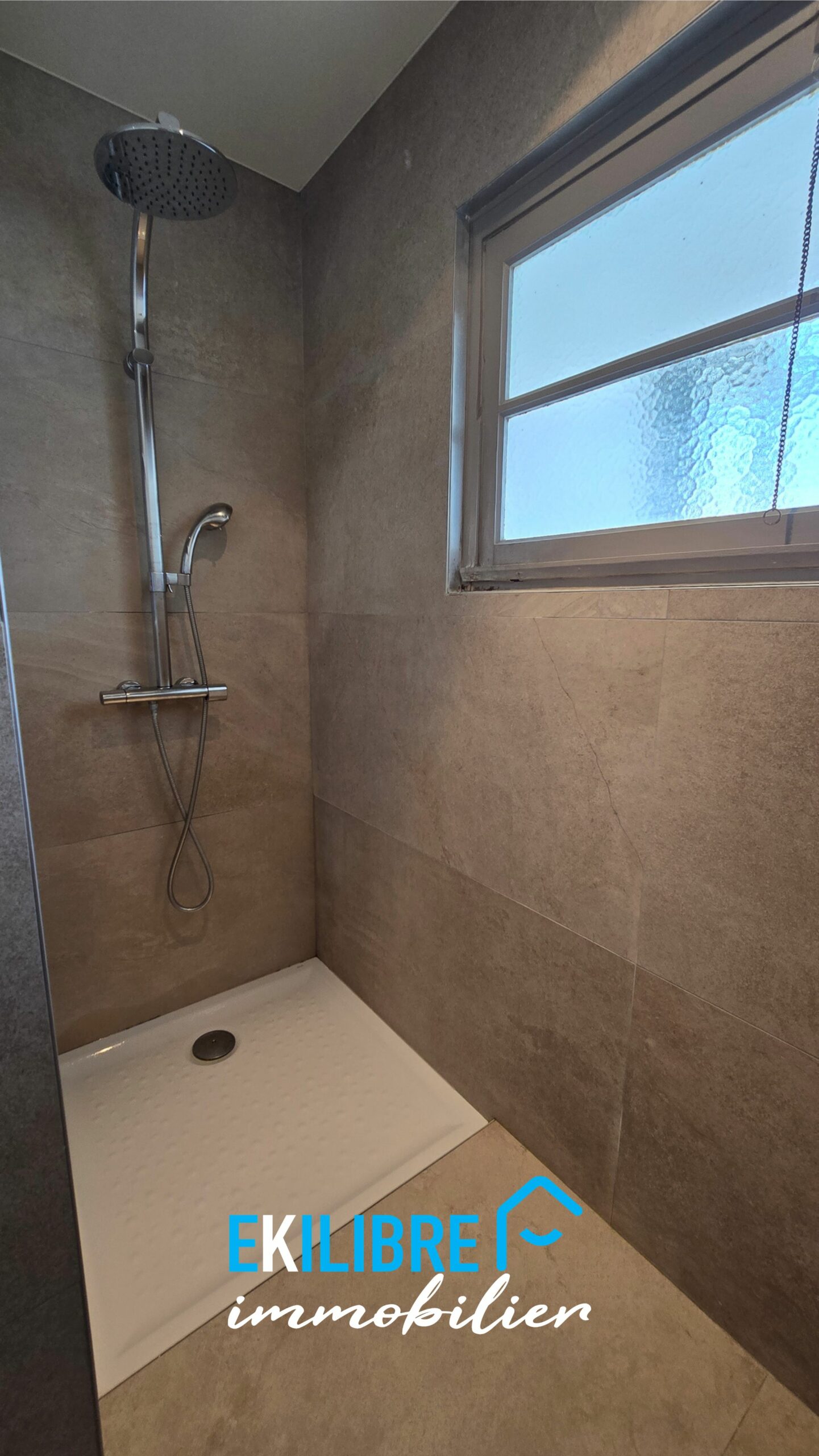 A vendre appartement T4 Chambéry centre ville vue chateau et massifs 7