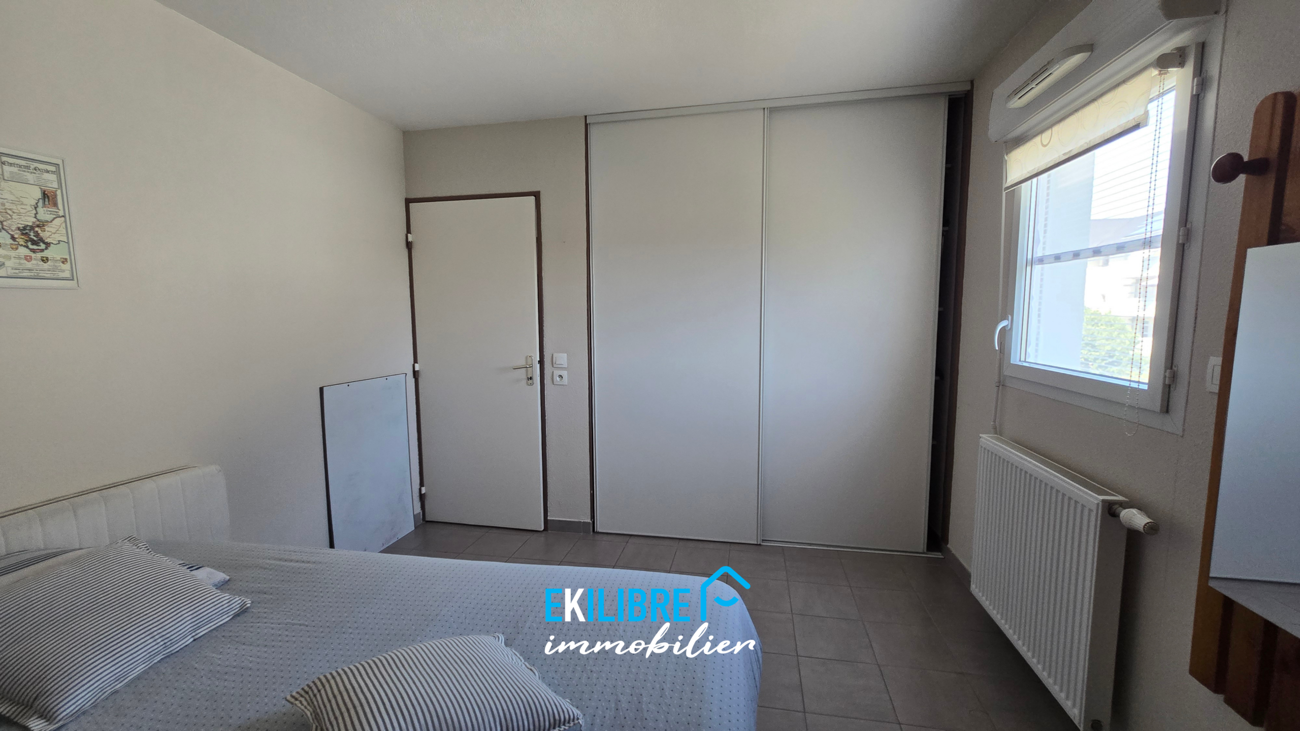 A vendre appartement T4 vue massif immeuble récent terrasse vue 14