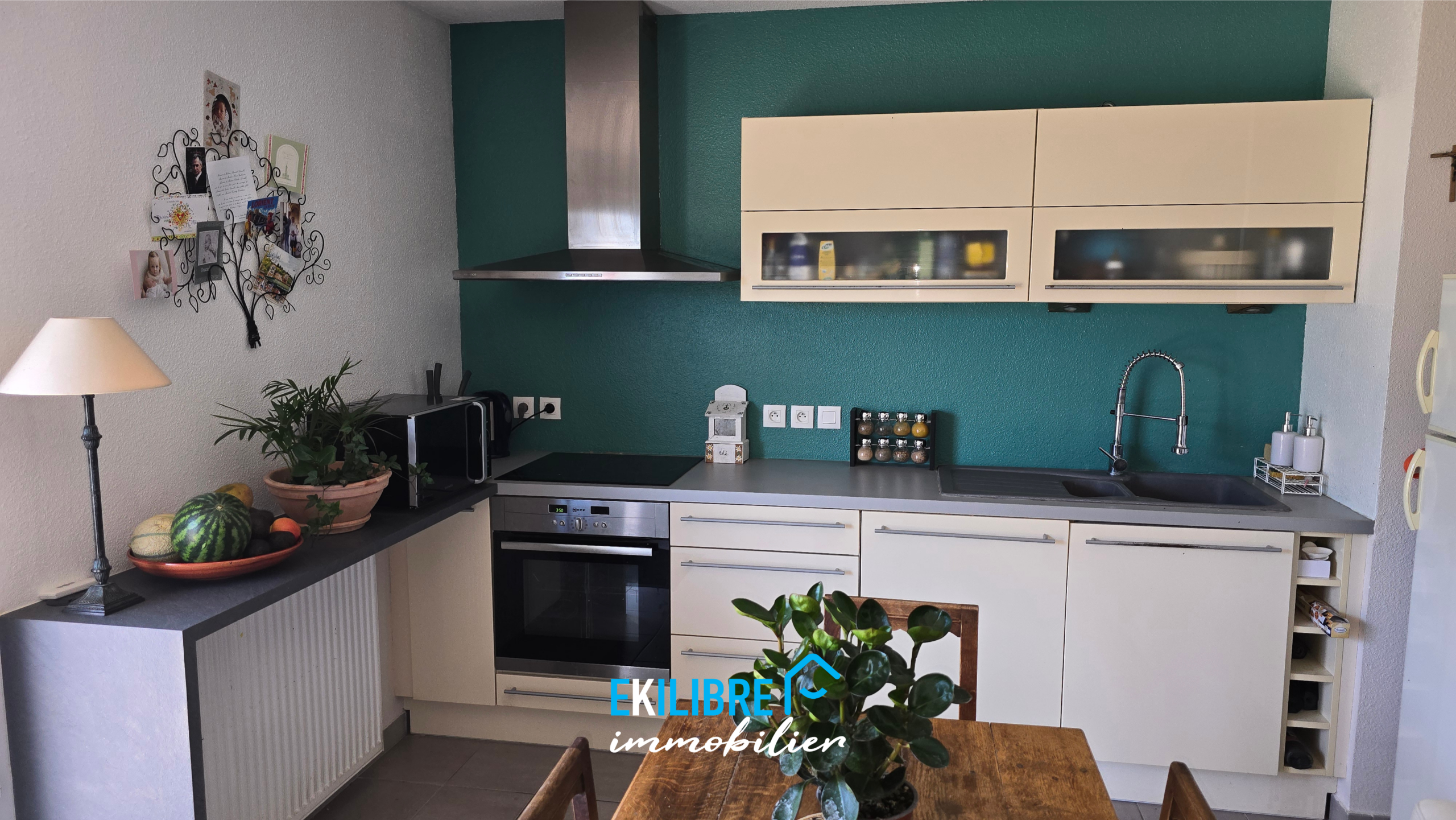 A vendre appartement T4 vue massif immeuble récent terrasse vue 18