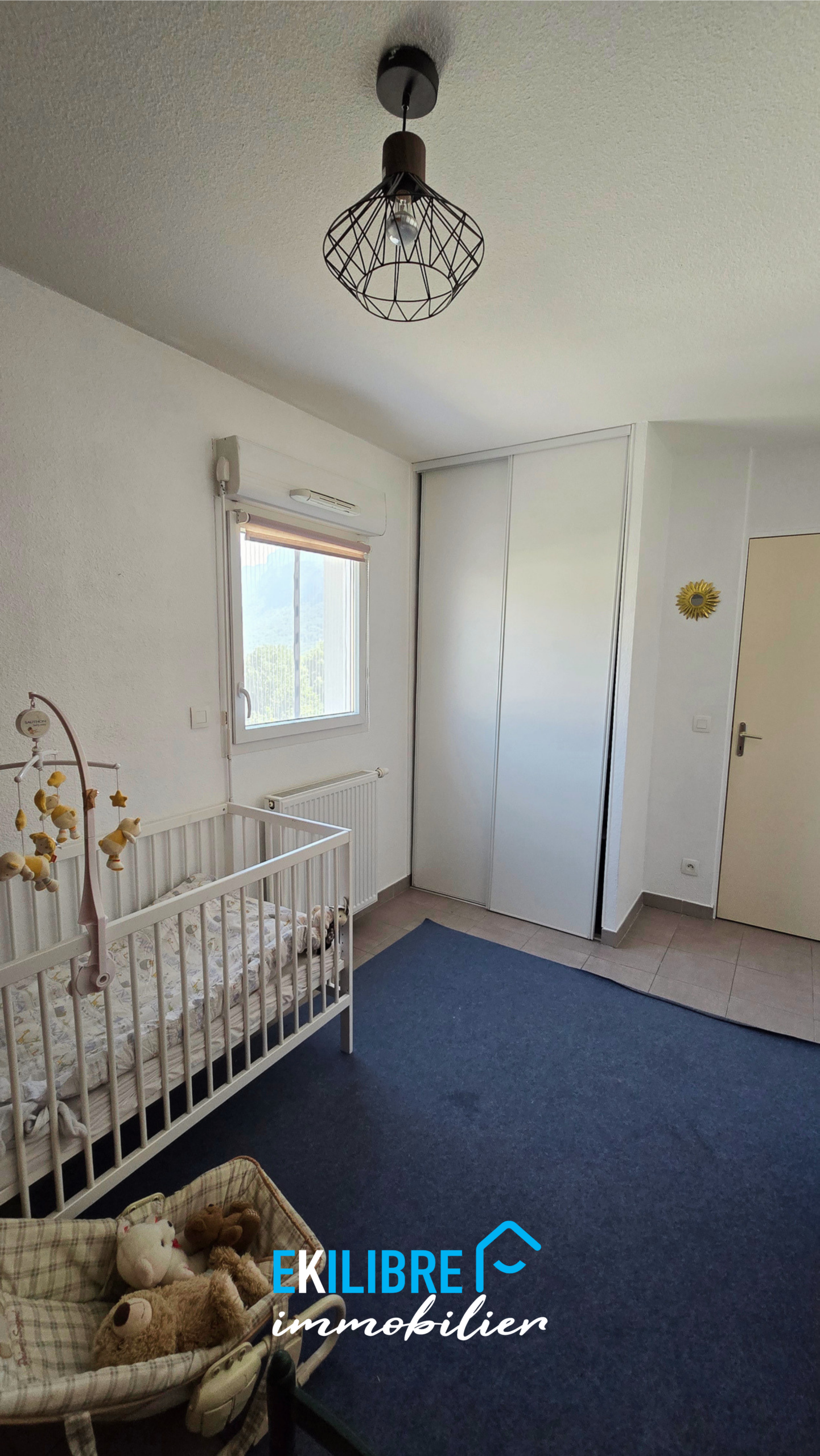 A vendre appartement T4 vue massif immeuble récent terrasse vue 3