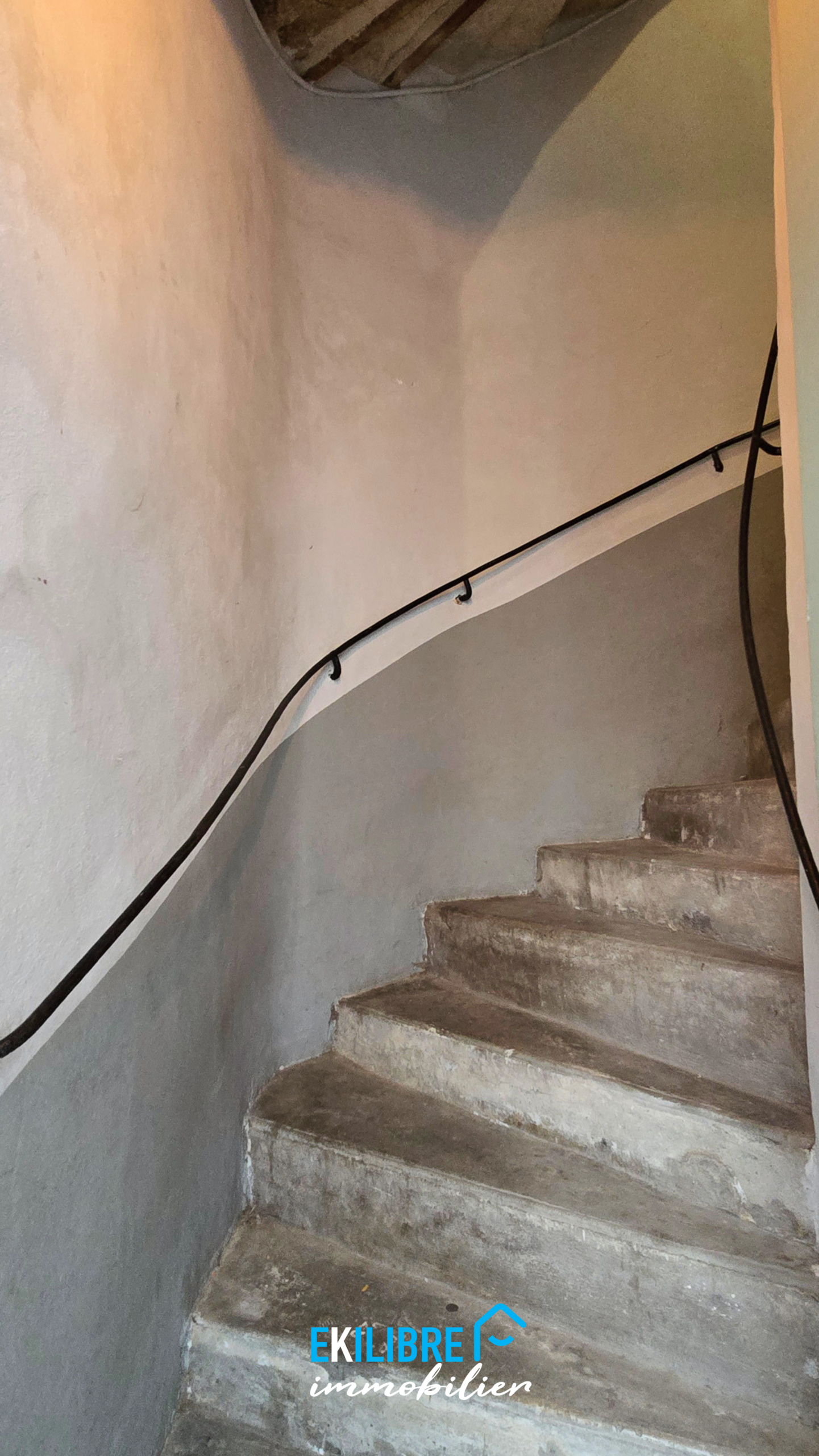 A vendre appartement T4 rénové étudiant investisseur Lyon vue 21