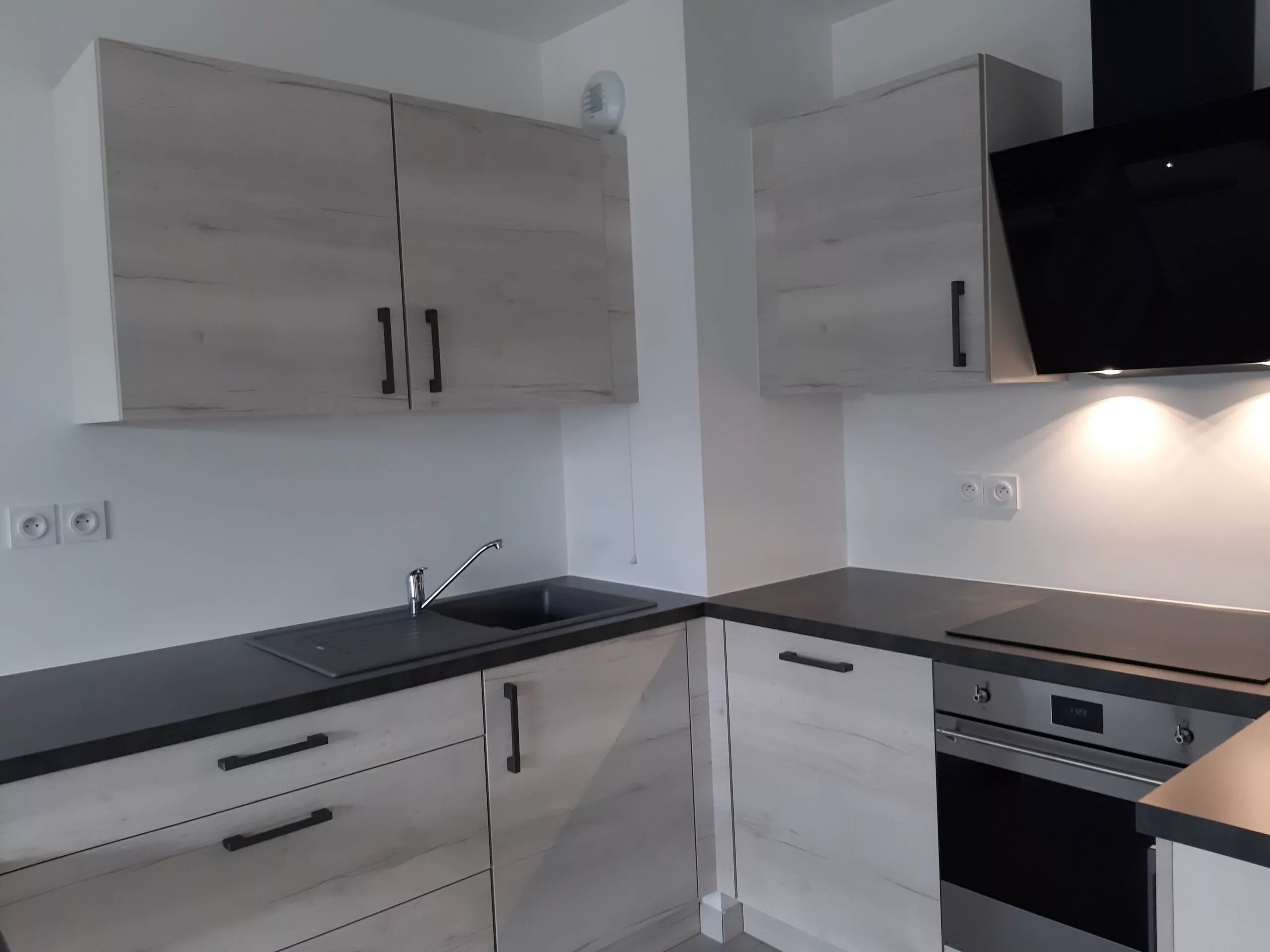 Jacob-Bellecombette appartement T2 terrasse parking vue8